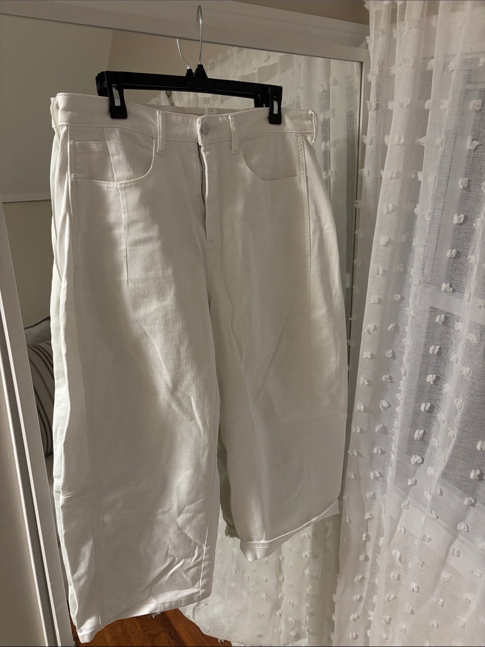 Pilcro White Barrel Jeans